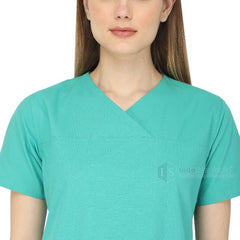 _scrub-suit-premium-female-neck-shape