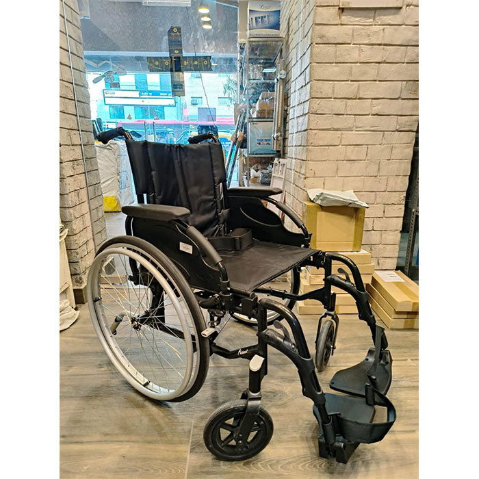 ACTION 2NG Invacare Wheelchair For Safe Comfortable Mobility For SCI Patients