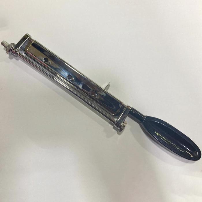 Skin Grafting Handle